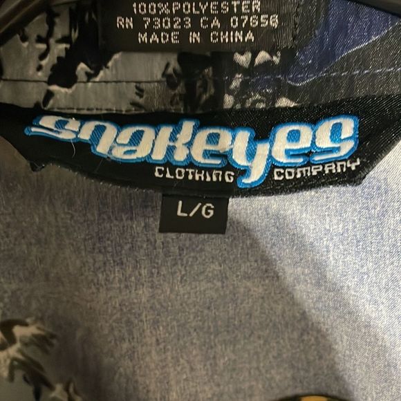 Tiger Button Down Shirt - Picture 2 of 3